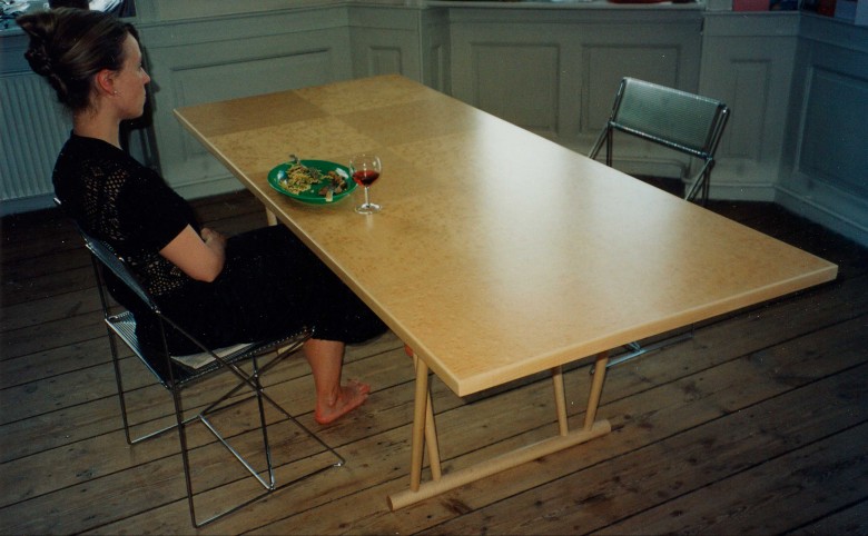Spisebord i ahorntræ - Arkitekturværkstedet - Hans Peter Hagens - Arkitekt - København